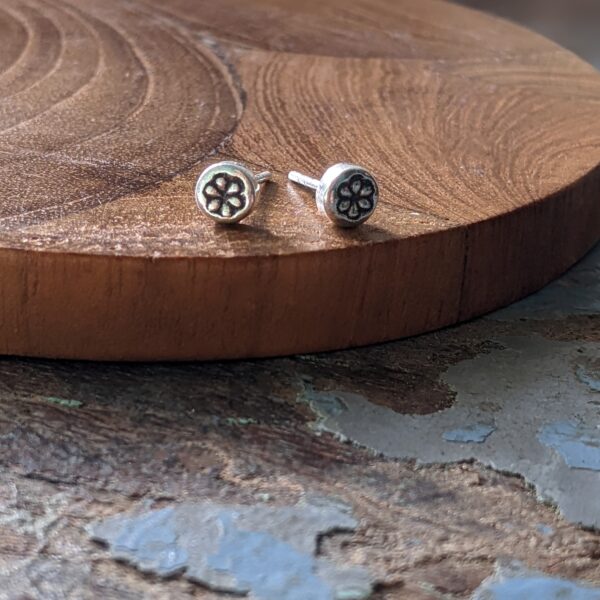 SE033 Sawyer Studs - Tiny flower stamped stud earrings. Oxidised flower detail. Handmade, Fair Trade.