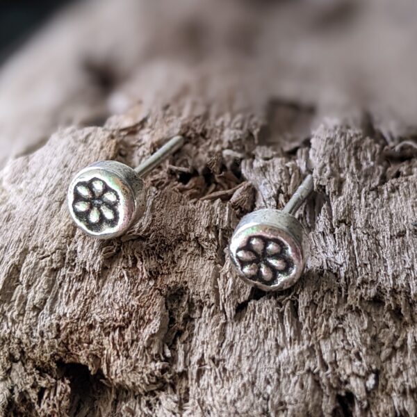 SE033 Sawyer Studs - Tiny flower stamped stud earrings. Oxidised flower detail. Handmade, Fair Trade.